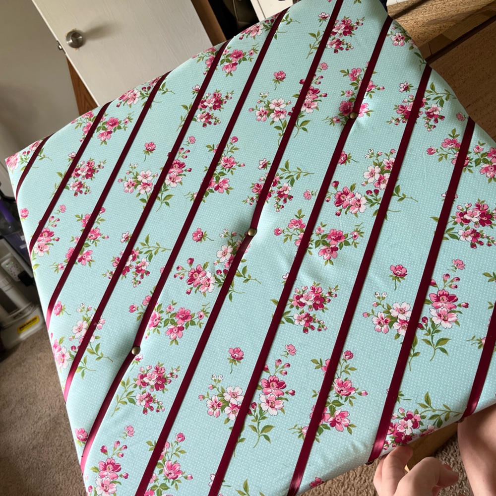 Ribbon photo board